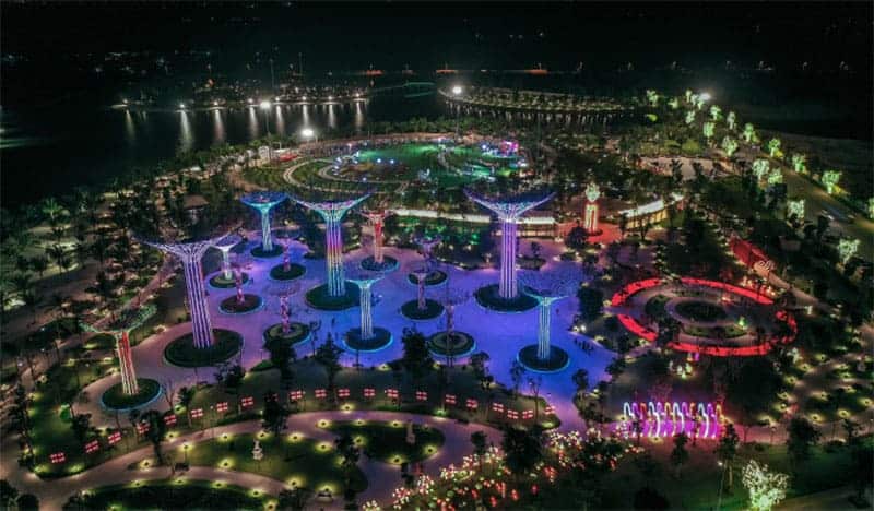 Vườn cây ánh sáng tại Vinhomes Grand Park.